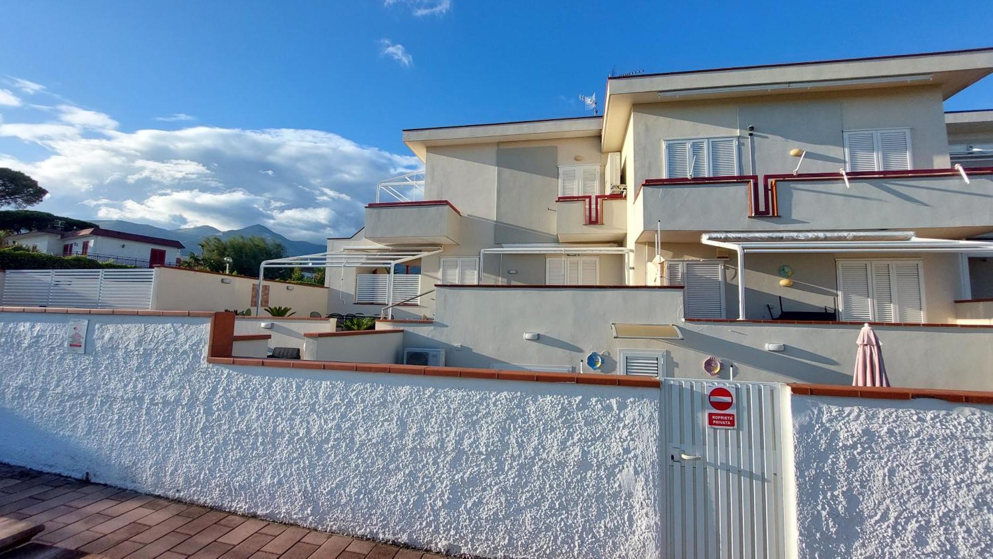 Domus Hormiae Apartment Формия Екстериор снимка